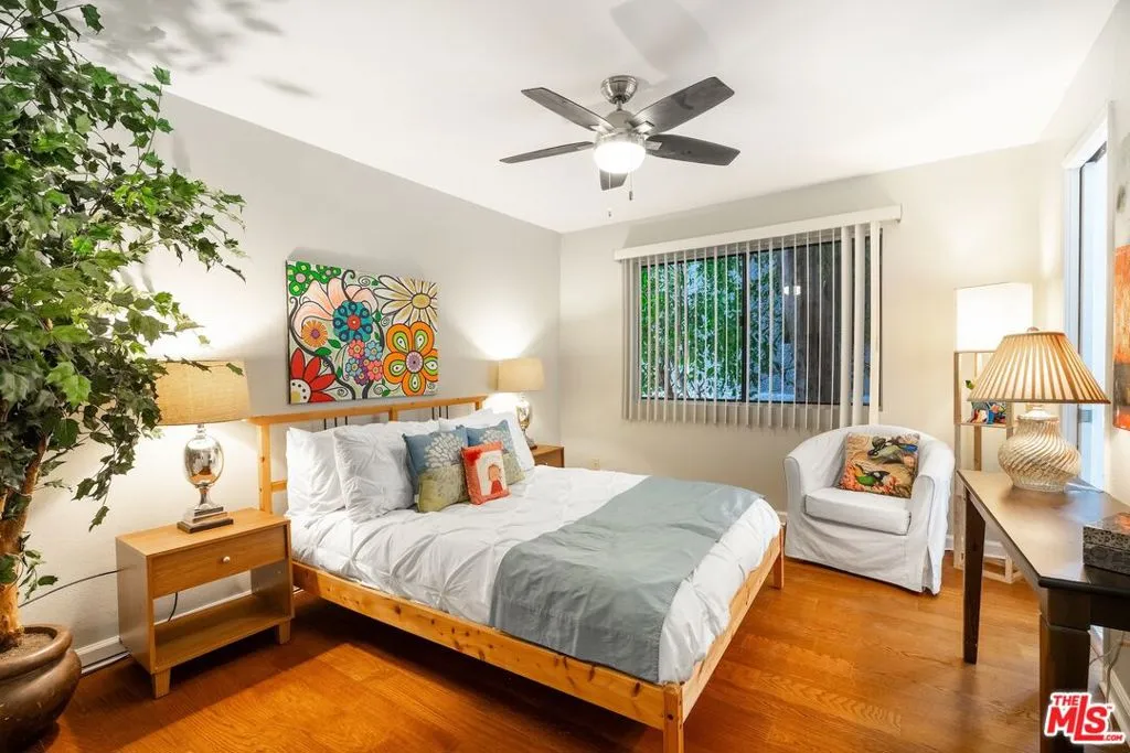 11743 Darlington Avenue 1, Los Angeles, California 90049 home-pic-27